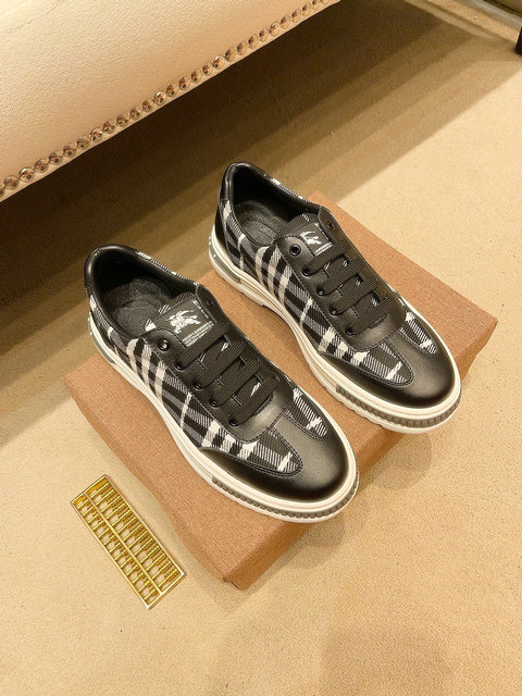 men Burberry shoes-061